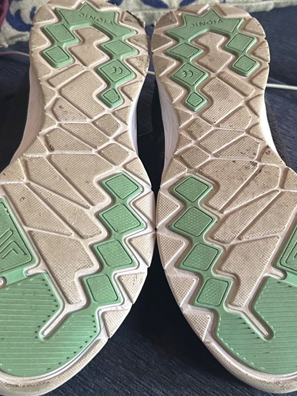 Vionic pro running shoes - Picture 5 of 6